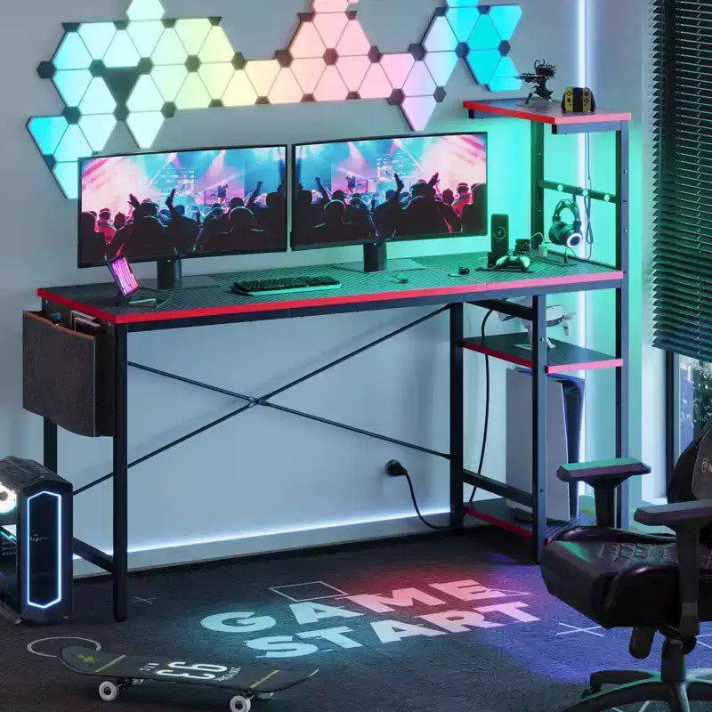 Escritorio reversible para videojuegos de 61 con toma de corriente, iluminación LED y 4 estantes