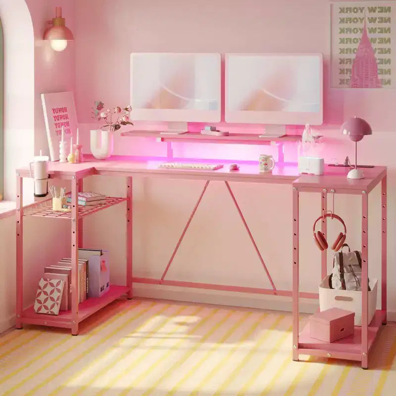 Escritorio gamer LED en forma de U de 63 pulgadas con tomas de corriente