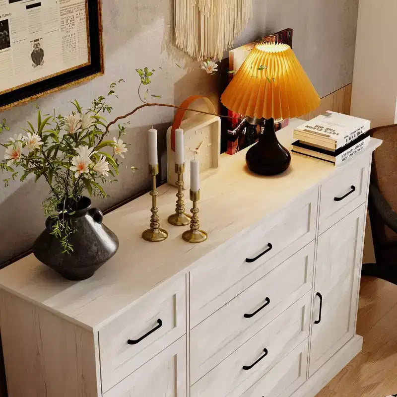 Cómoda gris de diseño clásico: amplio espacio de almacenamiento que crea un ambiente elegante en el hogar
