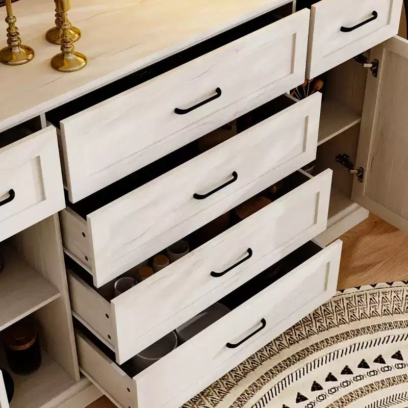 Cómoda gris de diseño clásico: amplio espacio de almacenamiento que crea un ambiente elegante en el hogar