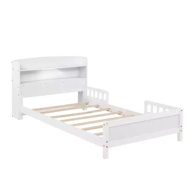 Lit plateforme deux places ou grand lit avec tête de lit bibliothèque, cadre de lit en bois pour deux places avec barrières de sécurité et éclairage LED pour chambre