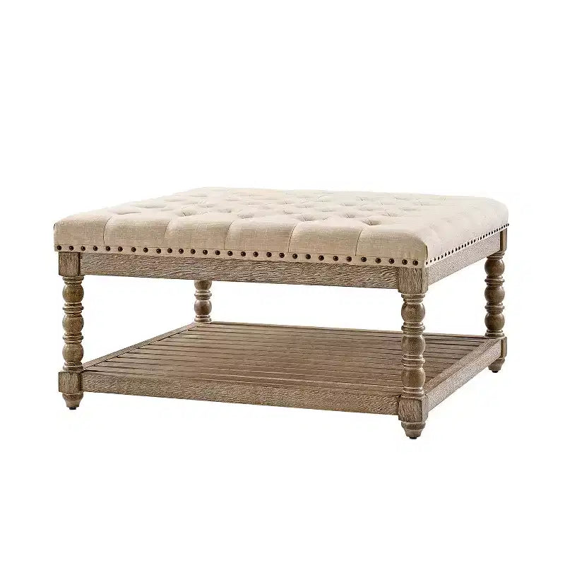 Hocker im Landhausstil aus Massivholz