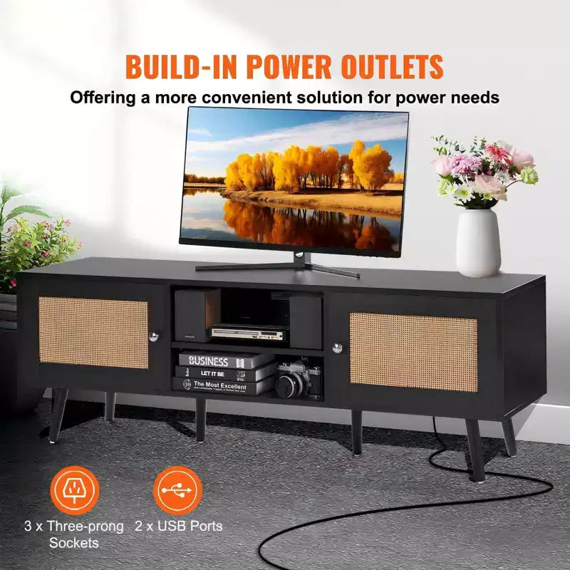 Mueble de TV de ratán para televisores de 65 in, con toma de corriente, puertos USB y estante ajustable, negro
