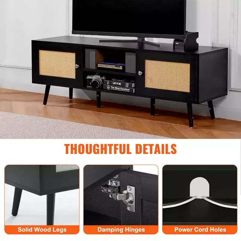 Meuble TV en rotin pour téléviseur de 65 in. avec prise électrique, ports USB et étagère réglable, noir