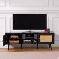 Meuble TV en rotin pour téléviseur de 65 in. avec prise électrique, ports USB et étagère réglable, noir
