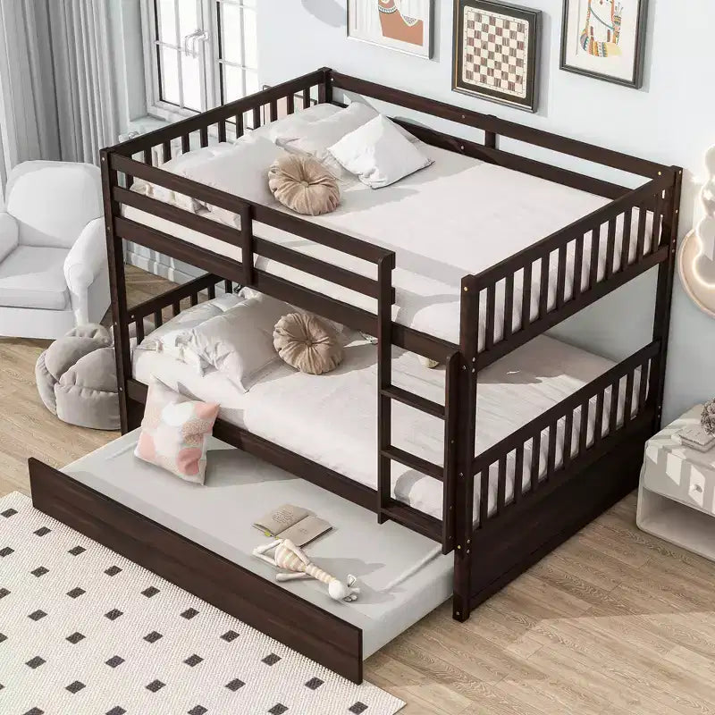 Litera de madera de caucho para dos camas matrimoniales con cama nido, escalera y barandillas, convertible en 2 camas matrimoniales, con cama nido individual
